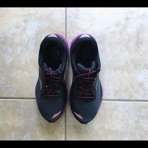 Brooks Adrenaline 20 running shoes